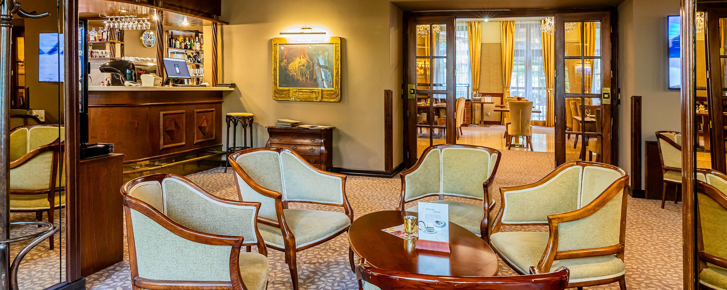 Hotel Bankov kaviareň