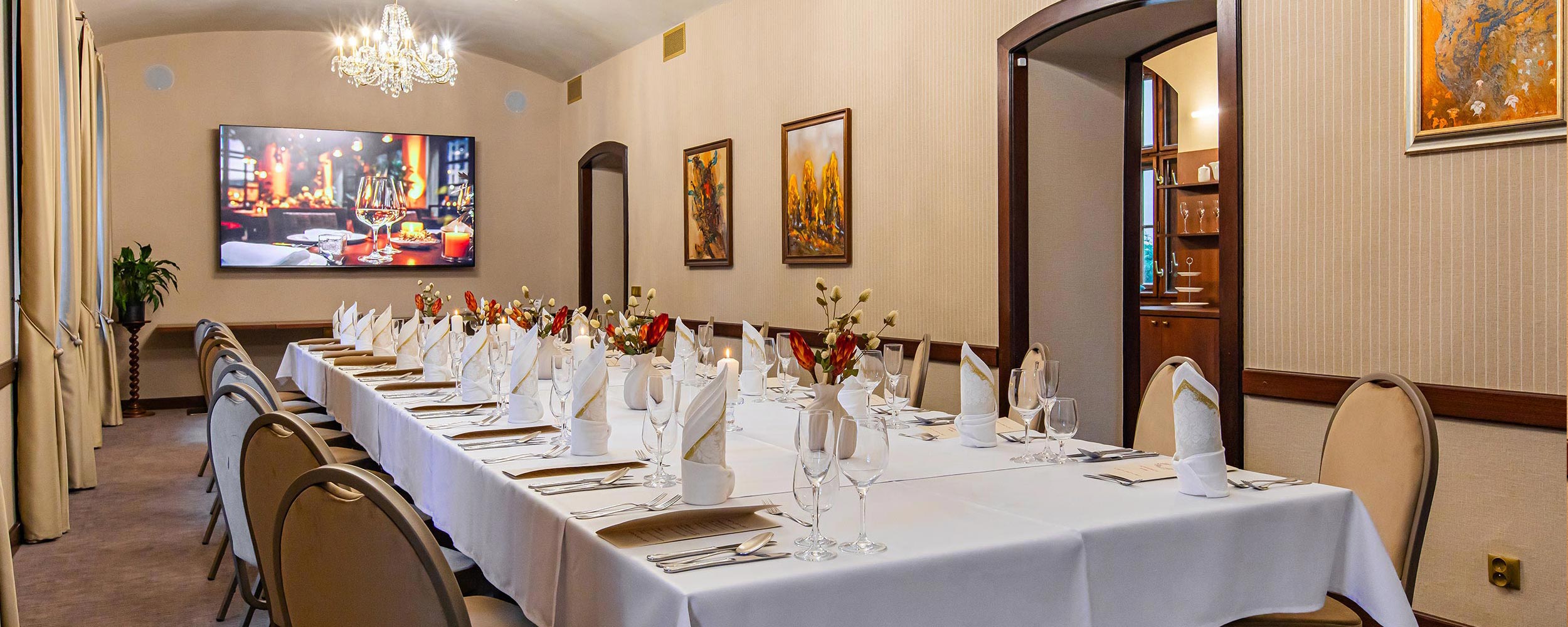 Rotary salónik Hotel Bankov Košice