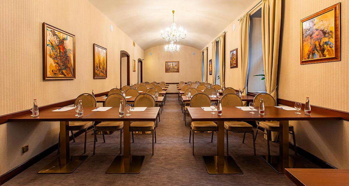 Rotary salónik Hotel Bankov Košice